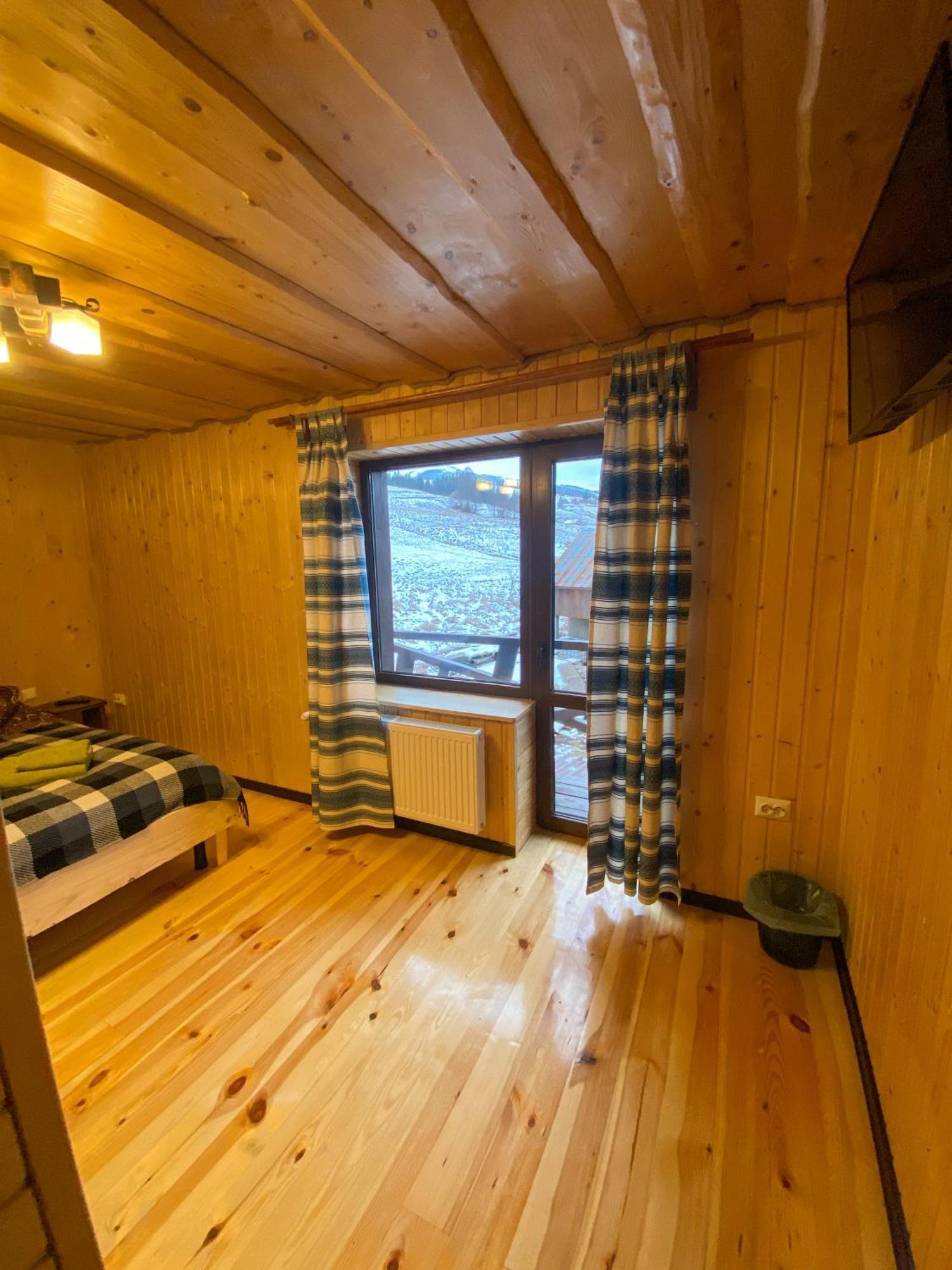 Газдівська Хижа Pilipets Luaran gambar