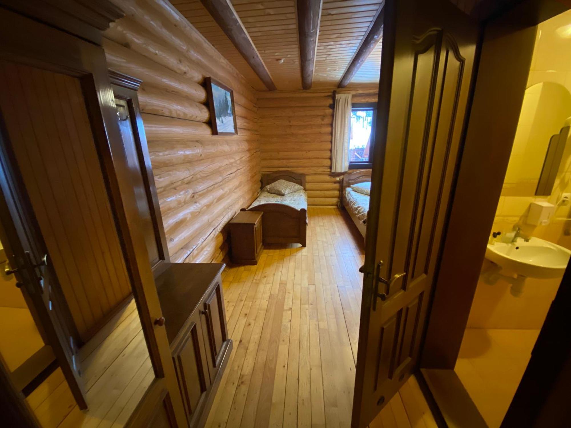 Газдівська Хижа Pilipets Luaran gambar
